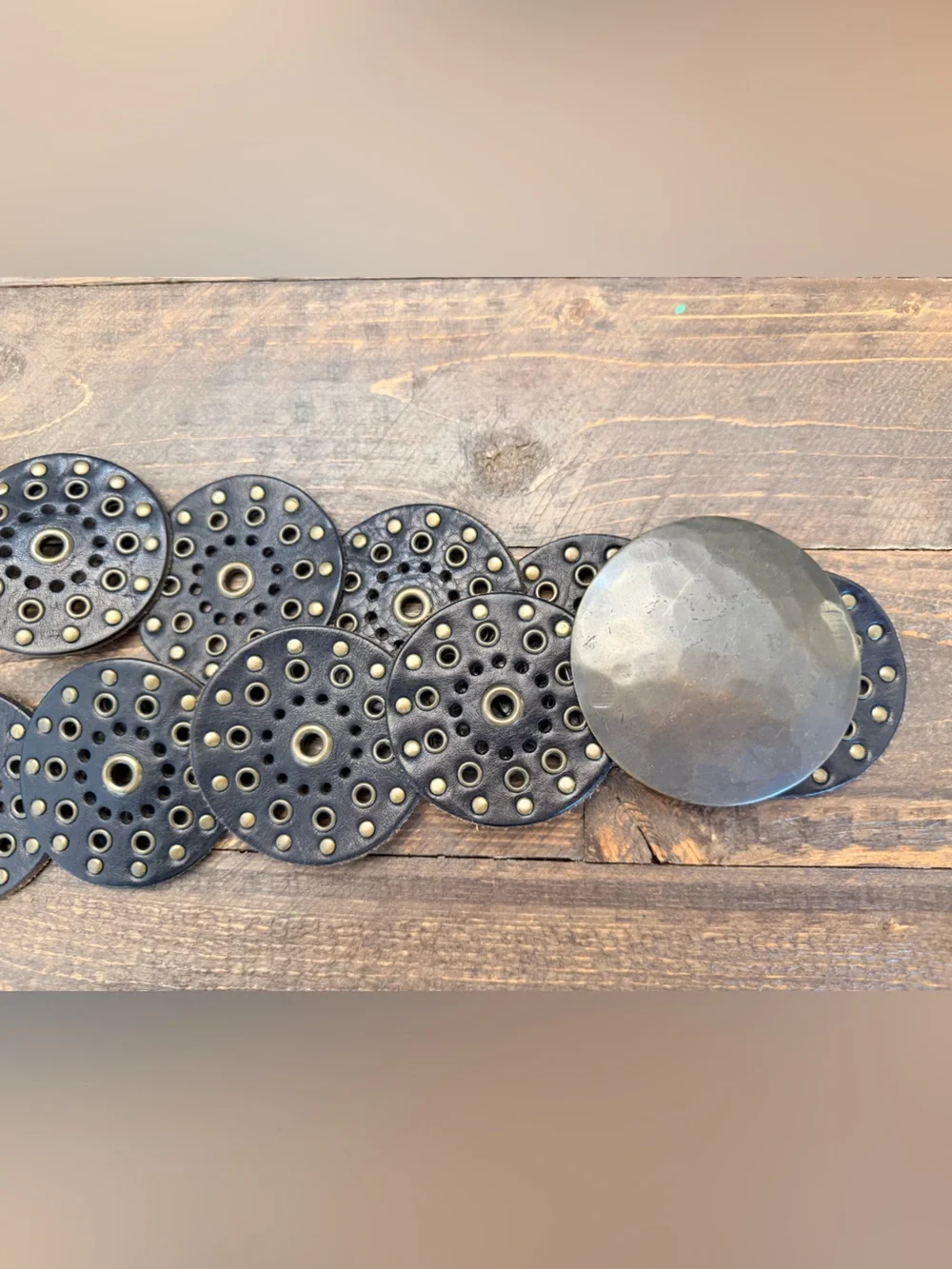 Vintage Fossil Genuine Leather Studded Concho Belt - BT2946001 Black Size L 44